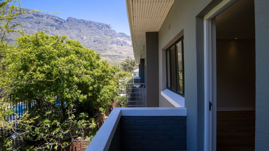 2 Bedroom Property for Sale in Vredehoek Western Cape